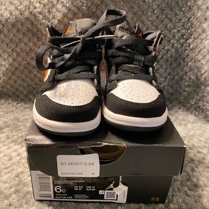 Jordan Retro 1- Toddler 6C (worn once)